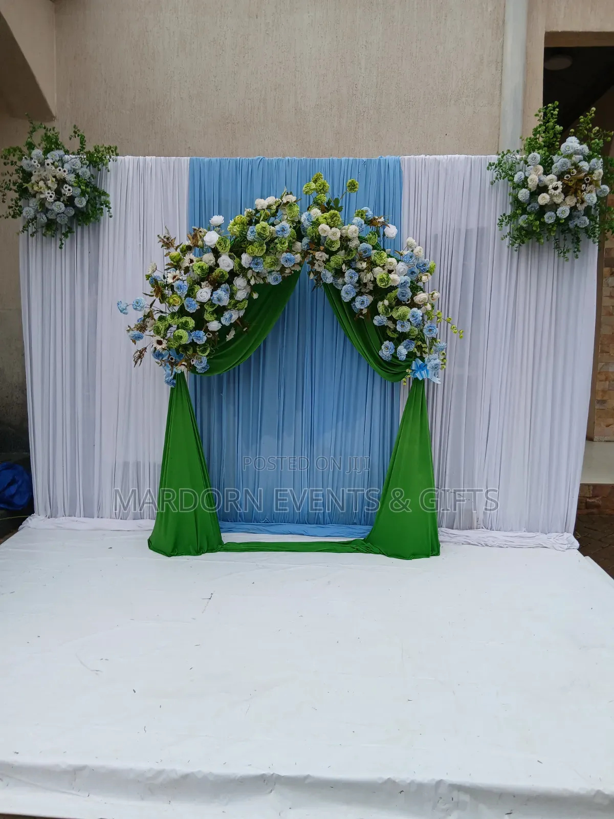 Daniel Helen Church Decor for Vows