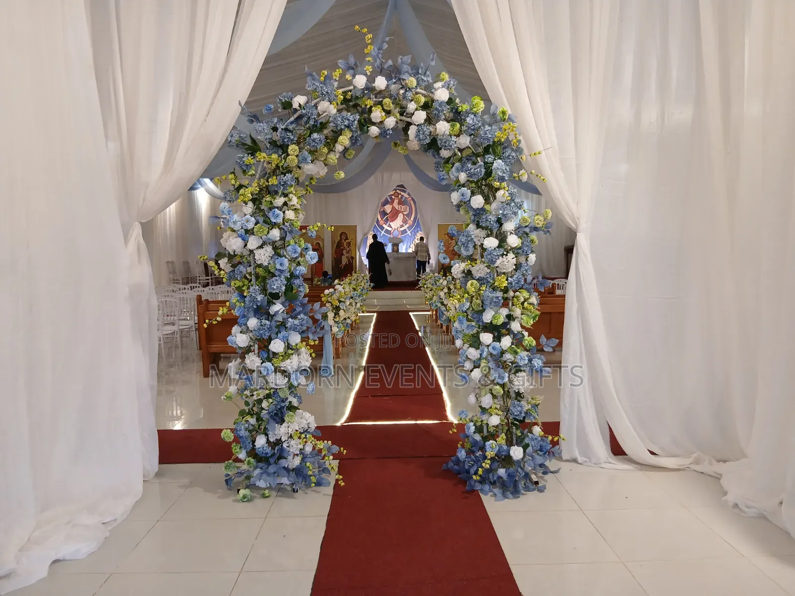 Daniel Helen Church Decor for Vows