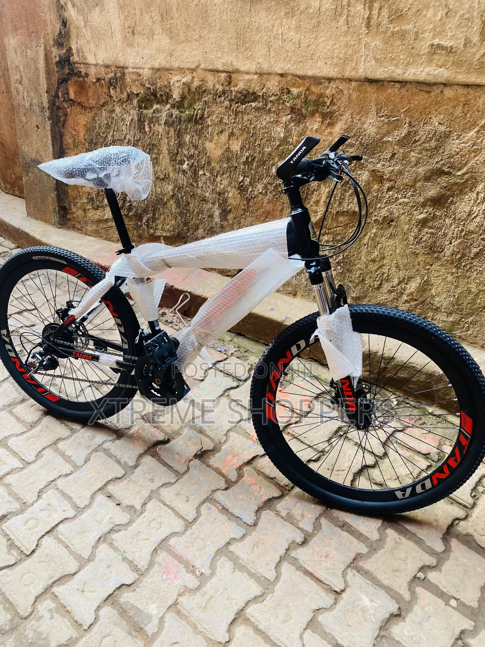 Black Red Tanda Type Size 26” - Bicycle/