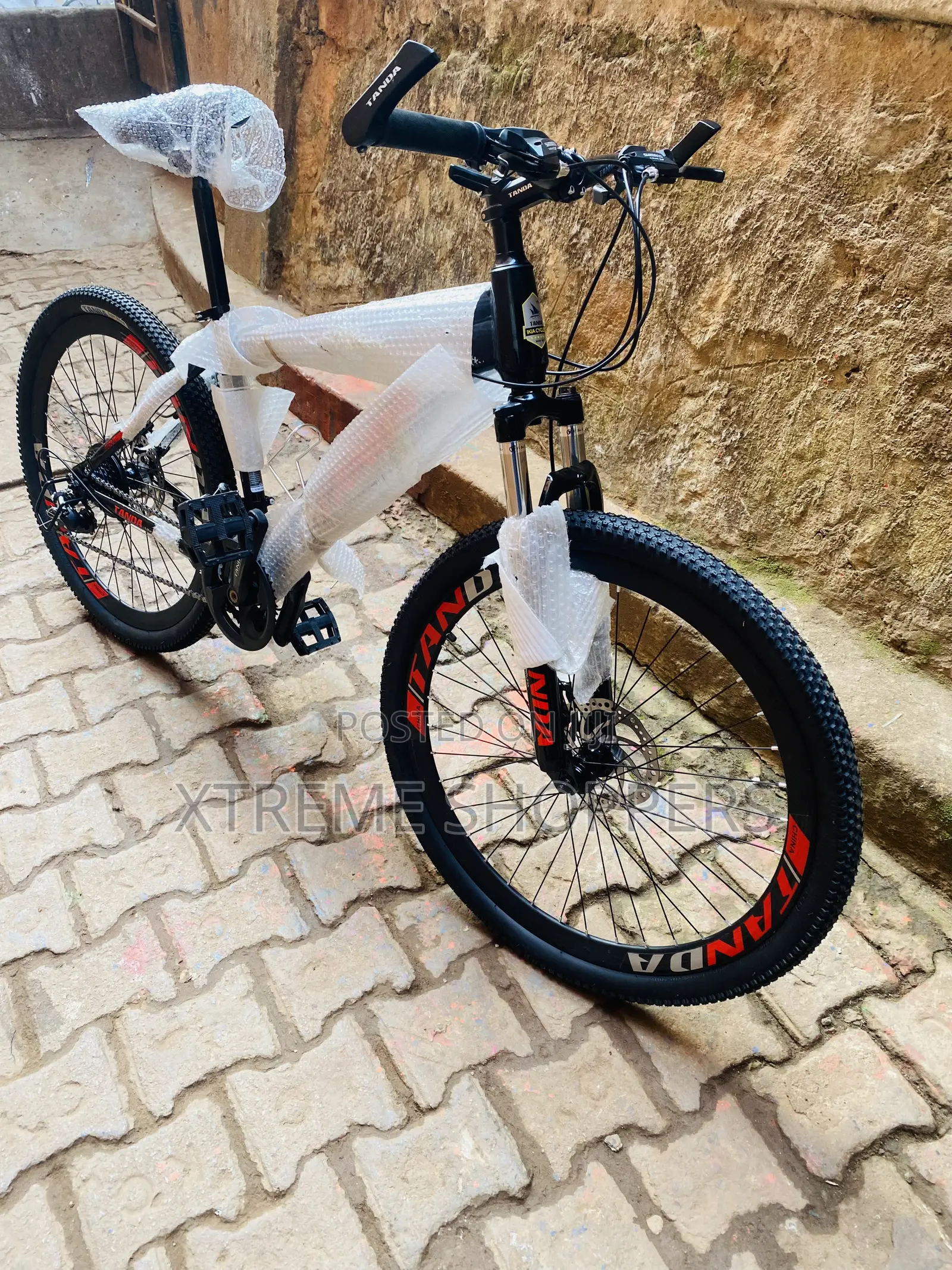 Black Red Tanda Type Size 26” - Bicycle/