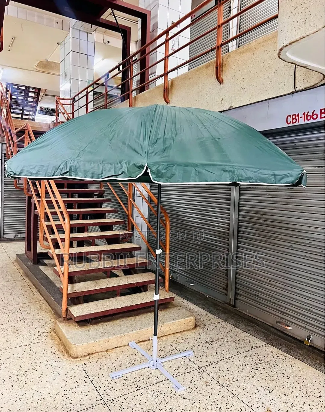 Patio Round Umbrella With a Stand