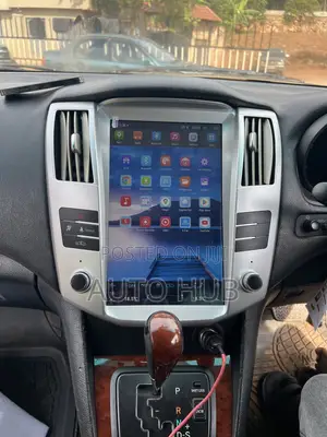 Toyota Harrier Tesla-Style Android Screen