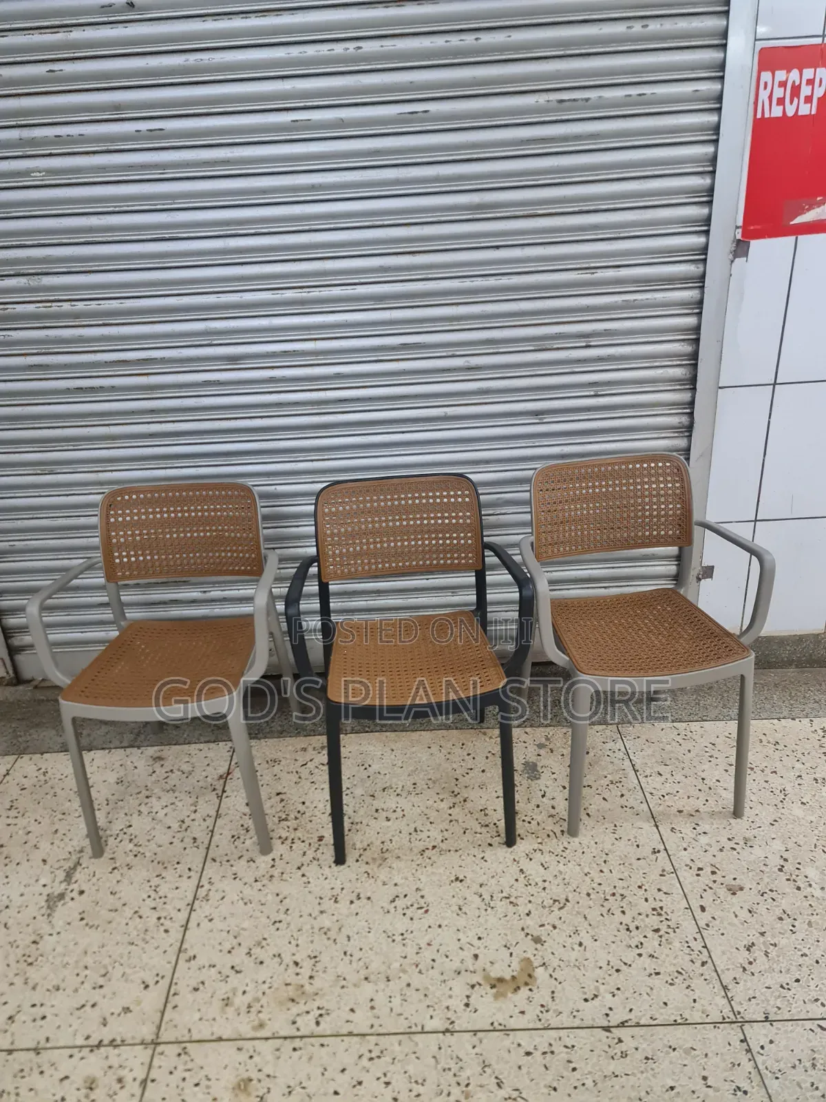 Atlantis Outdoor Indoor Plastic Chairs Plastic Chairs for Hotel