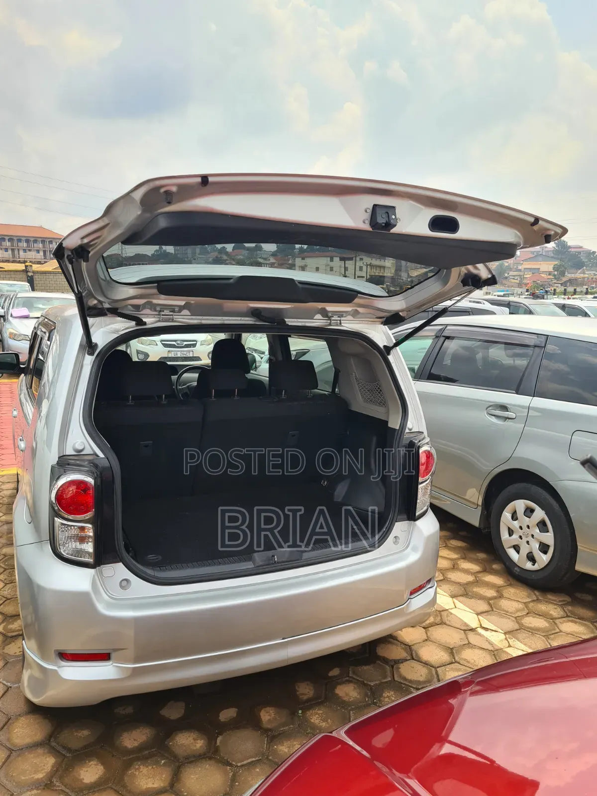 Toyota Corolla Rumion 2011 Silver