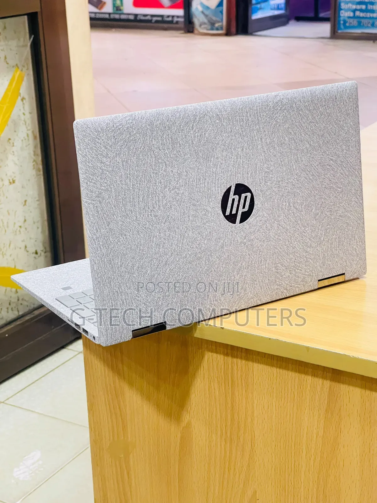 New Laptop HP Pavilion X360 15t 8GB Intel Core i5 SSD 512GB