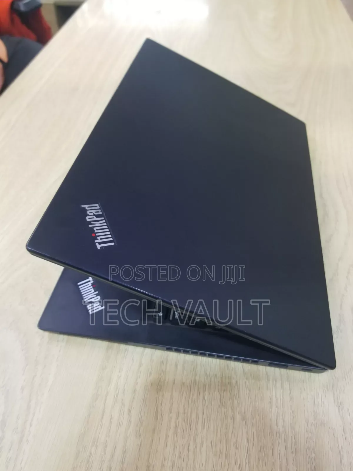 New Laptop Lenovo ThinkPad T490s 8GB Intel Core i5 SSD 256GB