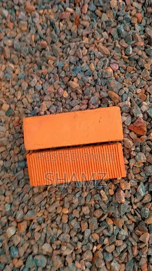 Face Half Brick