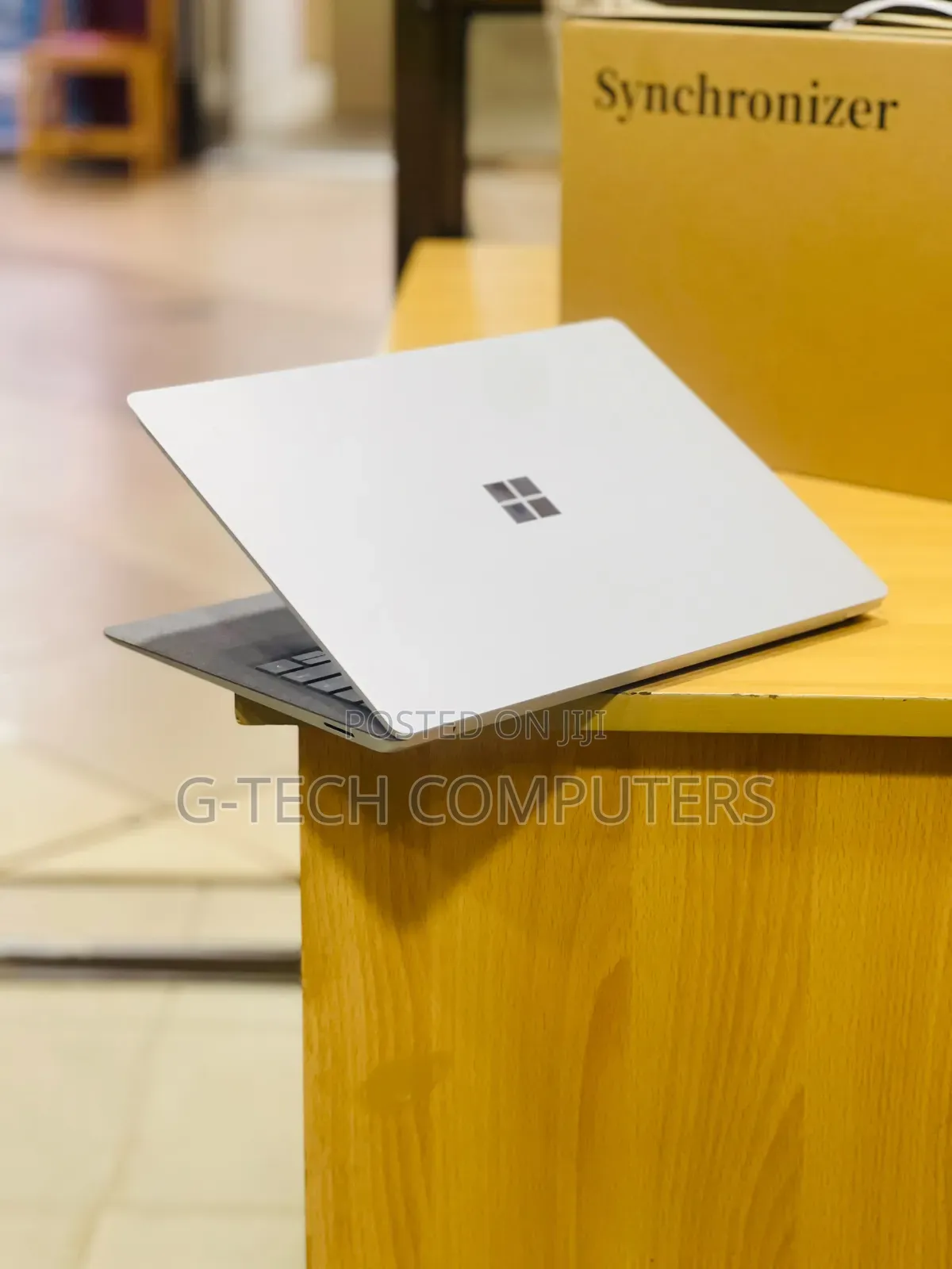 New Laptop Microsoft Surface Laptop 5 8GB Intel Core i5 SSD 256GB