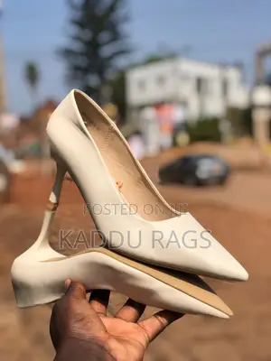 Secondhand Shoes