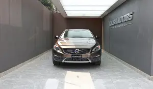 Volvo V60 2017 Brown