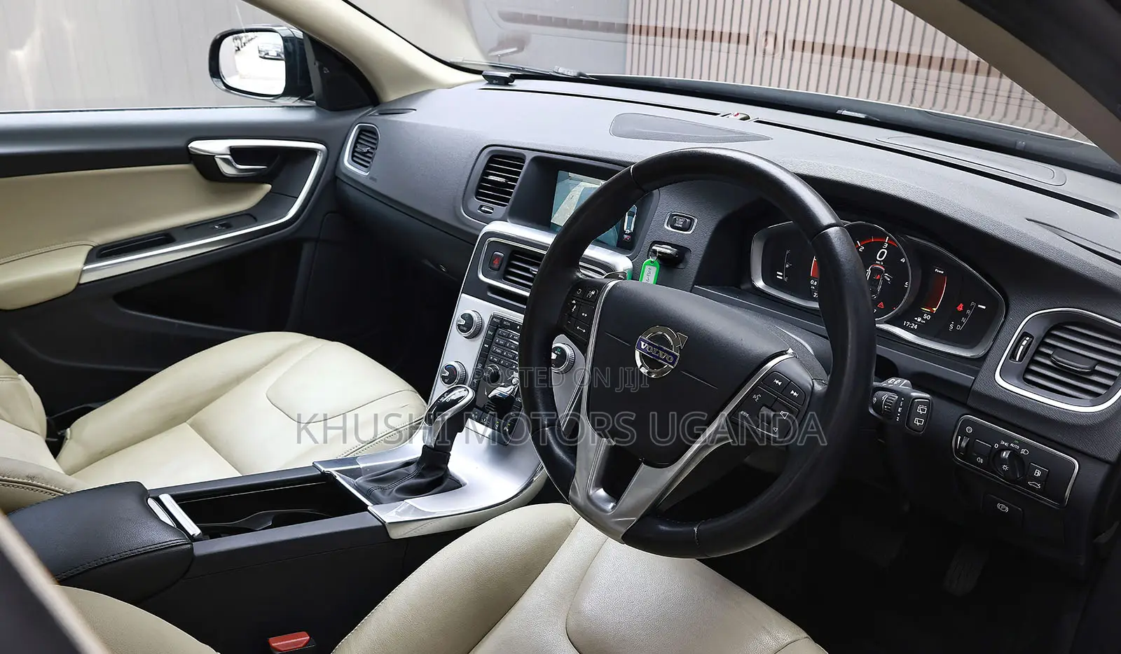 Volvo V60 2017 Brown