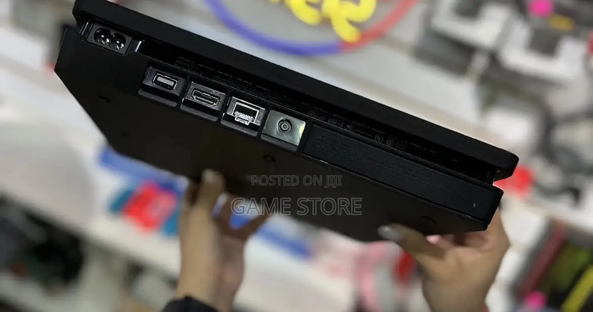 PS4 Slim Console