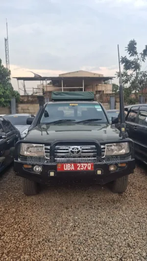 Toyota Land Cruiser 2001 Green