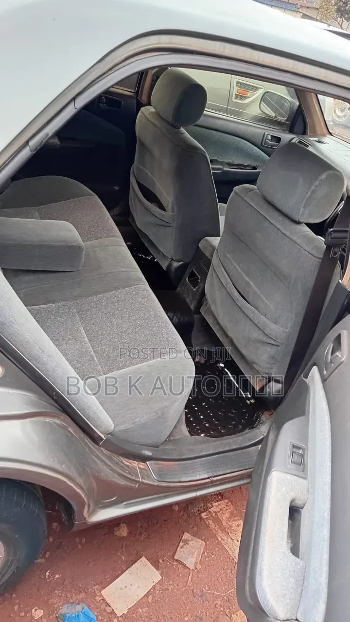 Toyota Corona Premio 1998 Gray