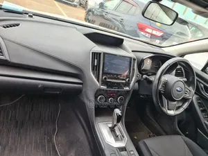 Subaru Impreza 2.0i AWD 2017 Gray