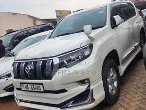 Toyota Land Cruiser Prado 2018 White