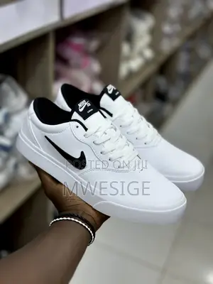 Nike Sb Chron Sneakers