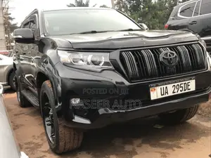 Toyota Land Cruiser Prado 2017 Black