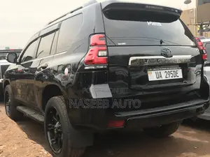 Toyota Land Cruiser Prado 2017 Black