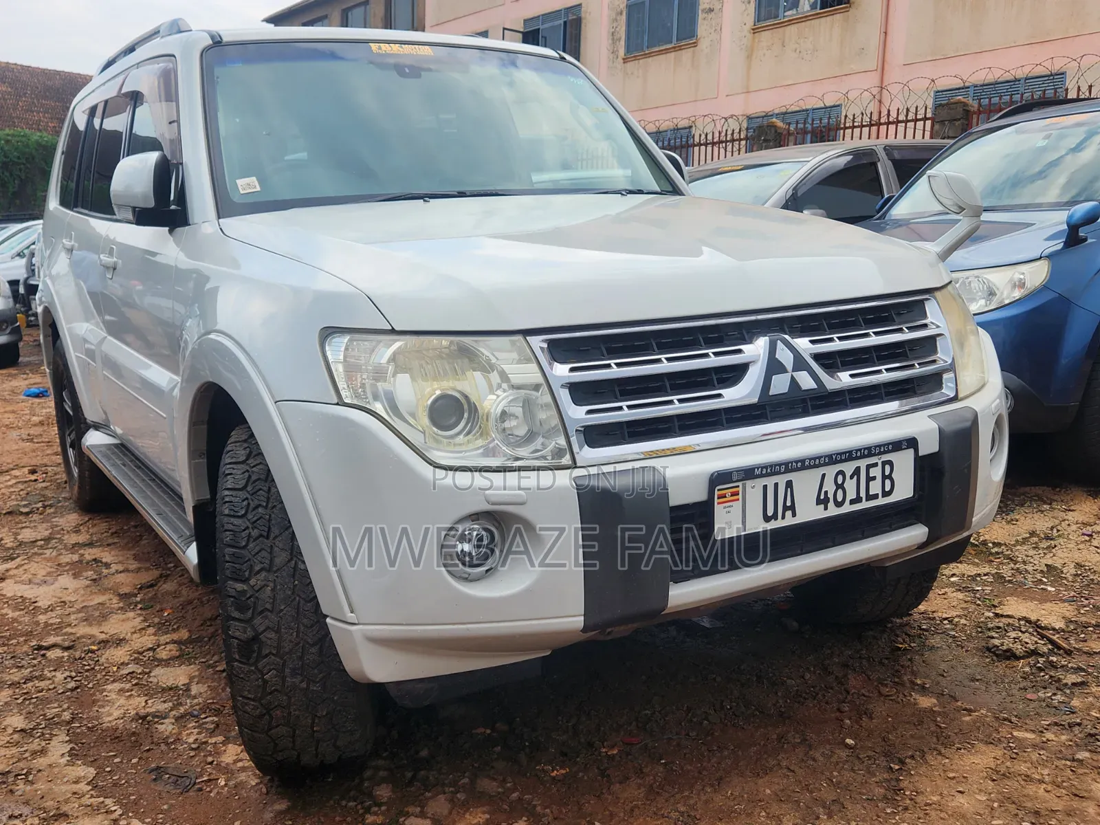 Mitsubishi Pajero 2011 White