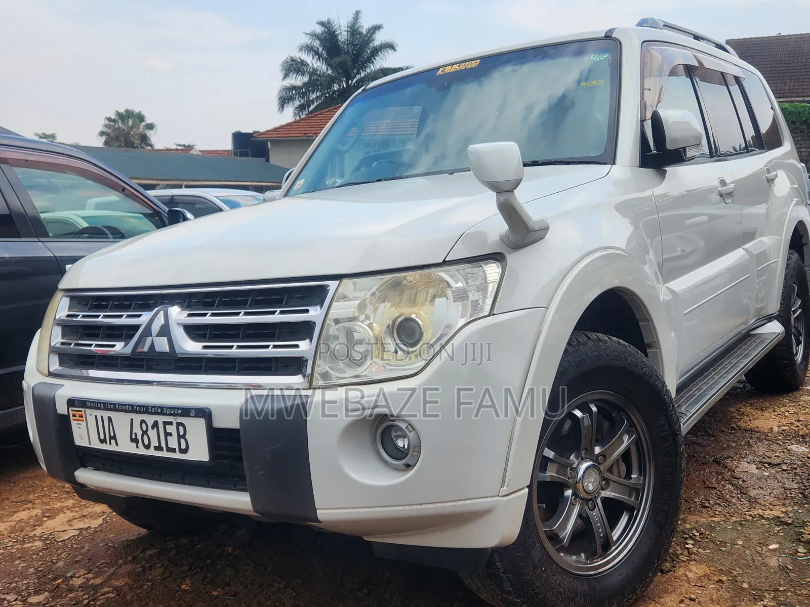 Mitsubishi Pajero 2011 White