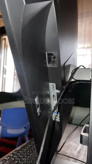 Desktop Computer Dell OptiPlex 7050 4GB Intel Core i7 HDD 500GB