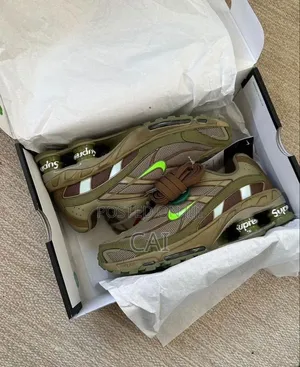 Nike Shox Ride 2 SP X Supreme Sneakers