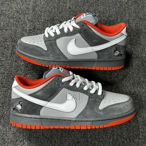 Nike SB Dunk Low Staple NYC Pigeon Sneakers,