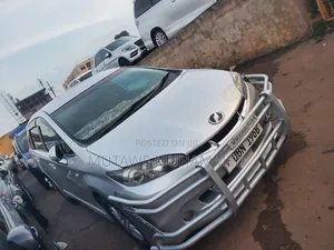 Toyota Wish 2010 Silver