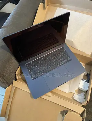 Laptop Apple MacBook Air 8GB Apple M3 SSD 512GB