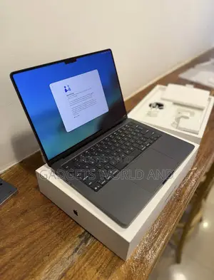 New Laptop Apple MacBook Pro 36GB Apple M5 Max SSD 2T