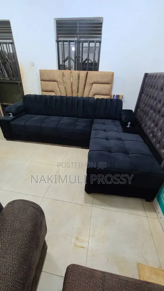 Black Lshape 5 Seating Capacity