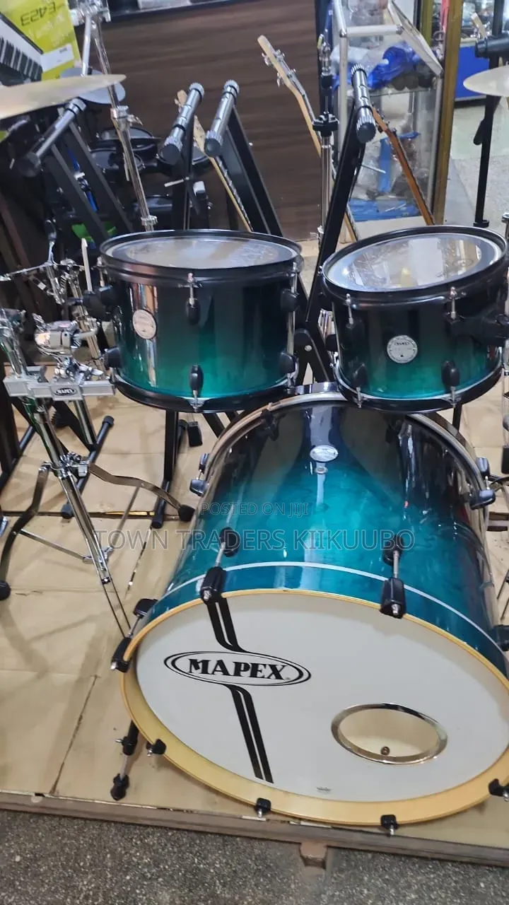 Pearl Acoustic Drum Kit