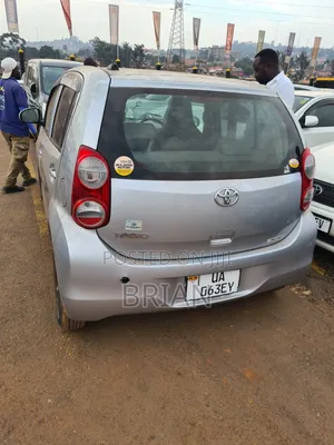 Toyota Passo 2011 Silver