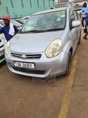 Toyota Passo 2011 Silver