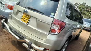 Subaru Forester 2010 Silver