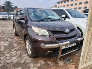 Toyota IST 2009 Burgundy