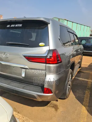 Lexus LX 2017 Silver