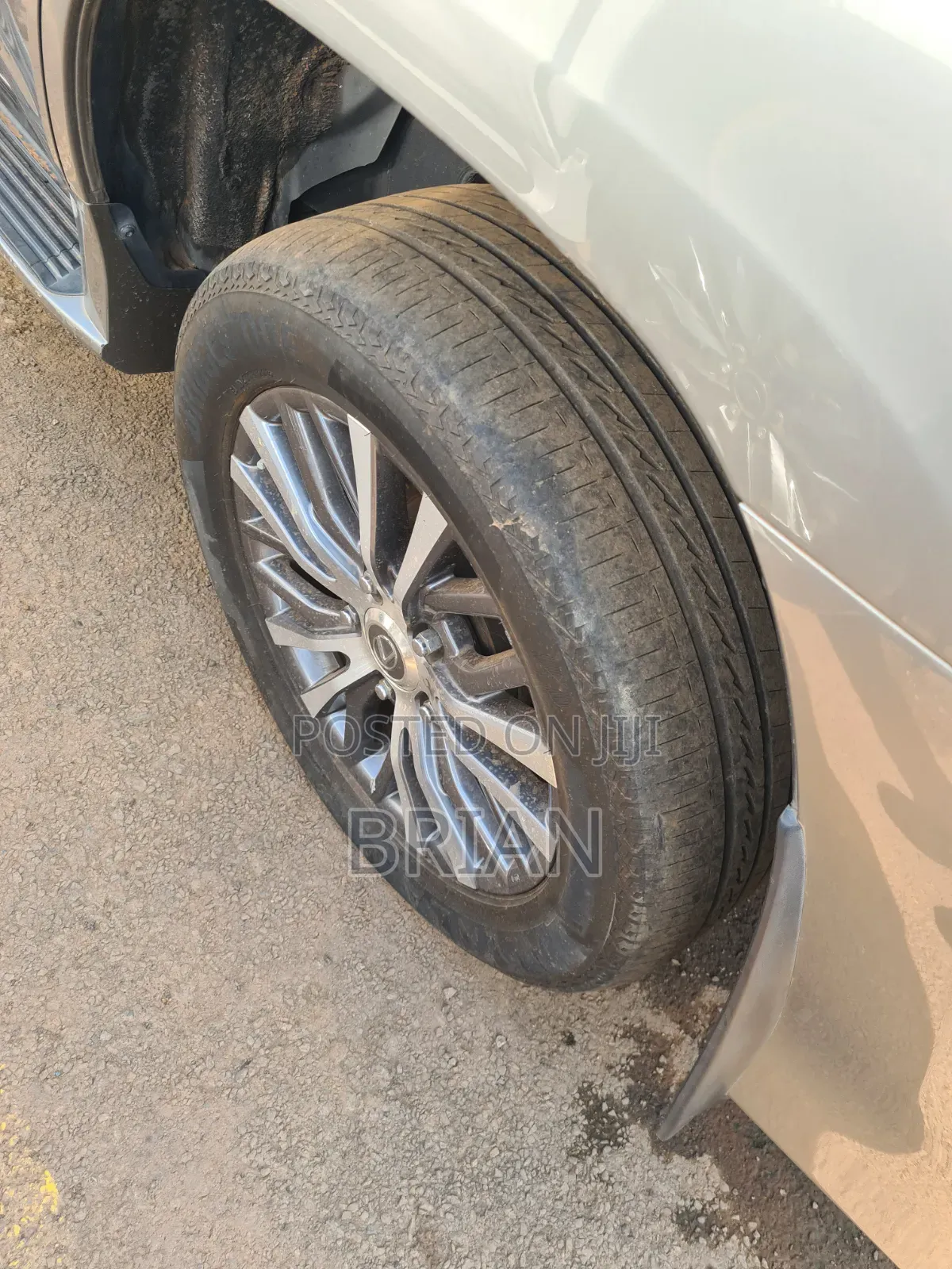 Lexus LX 2017 Silver