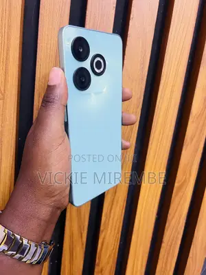 Infinix Smart 8 64 GB Green