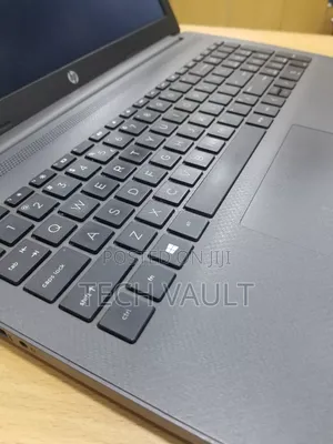 New Laptop HP 250 G7 16GB Intel Core i5 SSD 512GB