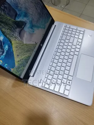 New Laptop HP 15S 8GB Intel Core i5 SSD 512GB