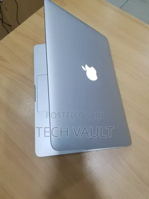 Laptop Apple MacBook Pro 2015 16GB Intel Core i5 SSD 256GB