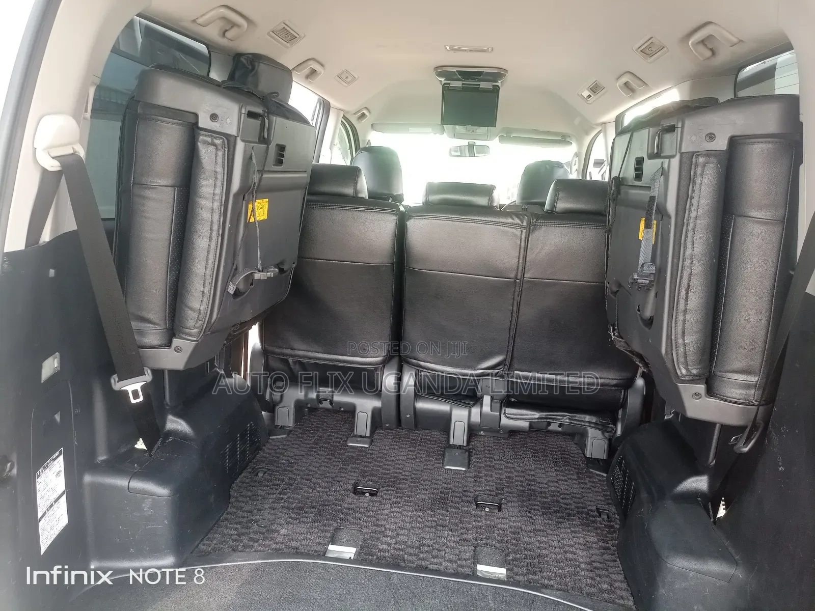 Toyota Noah 2011 White