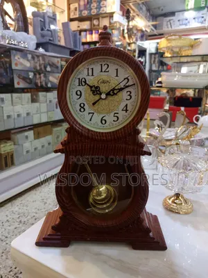 Vintage-Inspired Wooden Mantel Clock