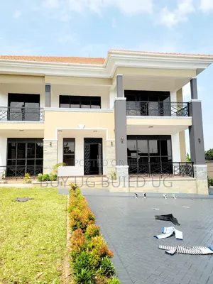 5bdrm Maisonette in Bwebajja Entebe Road, Central Division for sale