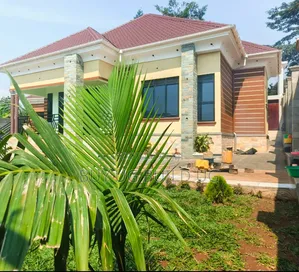 3bdrm Bungalow in Seeta Town, Goma for sale