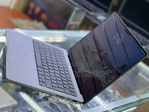 Laptop Apple MacBook Pro 2023 M2 Pro 32GB Apple M2 SSHD (Hybrid) 512GB