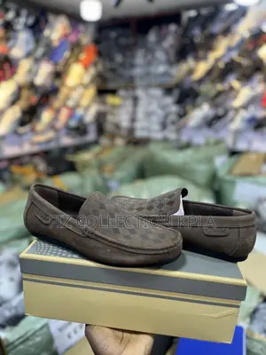 Brown Clarks Style Leather Moccasin Loafers – Diamond Texture Design
