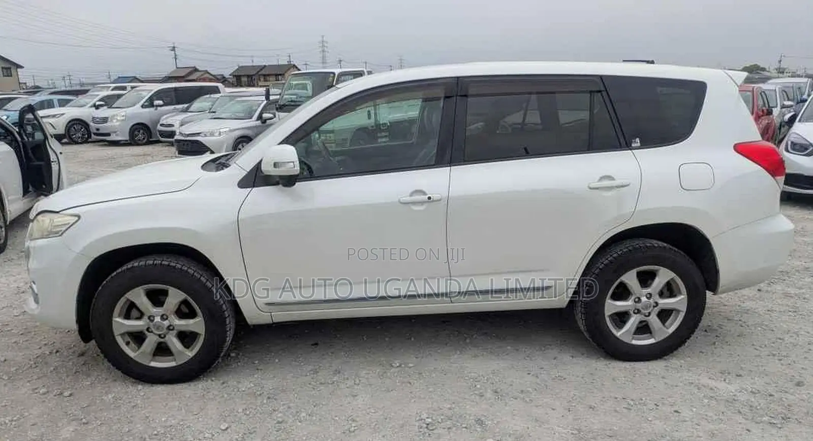 Toyota Vanguard 2011 Pearl